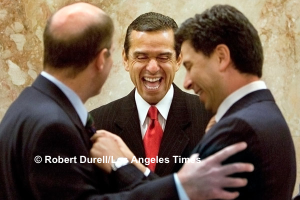 THE MEETING --- In Sacramento, relationships are everything and, sometimes, they endure. As former Assembly speaker and Los Angeles Mayor Antonio Villaraigosa made the rounds, pushing a bill, he ran into his successor, Speaker Fabian Núñez, right a Democrat, and Assemblyman Mark Wyland, a Republican.
June 19, 2006